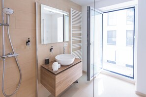Luxury Apartment, 2 Bedrooms, Balcony, City View (Apartment Sauer) | Bathroom - Hamilius Apartments (Luxembourg City)