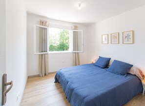 3 habitaciones, tabla de planchar con plancha y wifi gratis 