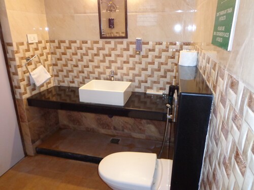 The Blues Hospitality   Porur Gardens King Room