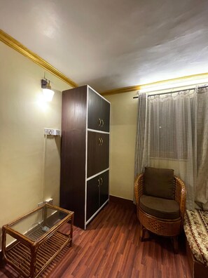 Basic Apartment | 1 bedroom, minibar, in-room safe, desk