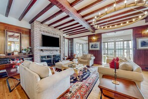 TV, DVD player, books - Capeview Estate | House in Bourne with Water Views & Deck (Bourne)