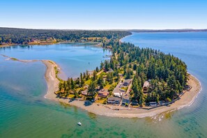 On the beach - Skiou Point Beach House | Waterfront, dog-friendly home with amazing view, beach (Tulalip)