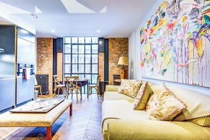 Offices - Pristine Studio, Incredible Location, Long Stays! (London)