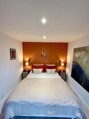 1 bedroom, iron/ironing board, bed sheets