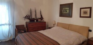 4 Schlafzimmer, Bügeleisen/Bügelbrett, WLAN, Bettwäsche