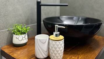 Deluxe Double Room, Mountain View | Bathroom | Free toiletries, hair dryer, bathrobes, slippers