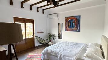 Deluxe Double Room, 1 Queen Bed, Mountain View | Iron/ironing board, free WiFi