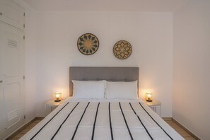 5 bedrooms, iron/ironing board, travel cot, WiFi
