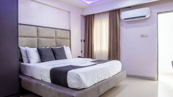 Basic Single Room | In-room safe, blackout curtains, free WiFi, bed sheets