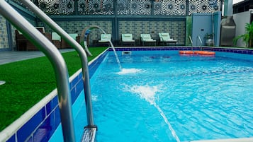 Outdoor pool, sun loungers