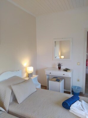 1 bedroom, desk, iron/ironing board, free WiFi