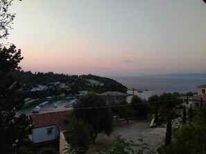 Beach/ocean view - Captain's Summer house (Loggos)