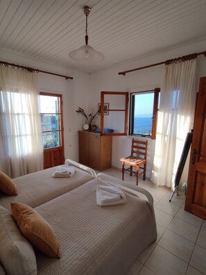 1 soverom, safe på rommet, strykejern/-brett og wi-fi (inkludert)