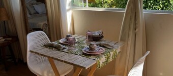 Charming Boho Studio in Vale dos Pinheiros 