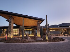 Exterior - New 2023. Private pool Spa & Fit Center, Mountain Lodge @ Sereno Canyon Casita (Scottsdale)