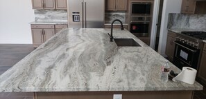 Fridge, microwave, oven, stovetop - New 2023. Private pool Spa & Fit Center, Mountain Lodge @ Sereno Canyon Casita (Scottsdale)