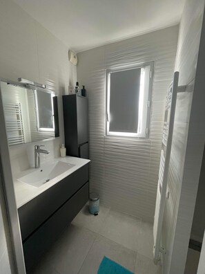 تجهيزات دش، ورق حمّام