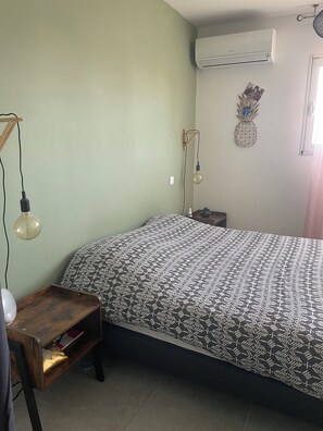 2 slaapkamers, een strijkplank/strijkijzer, wifi