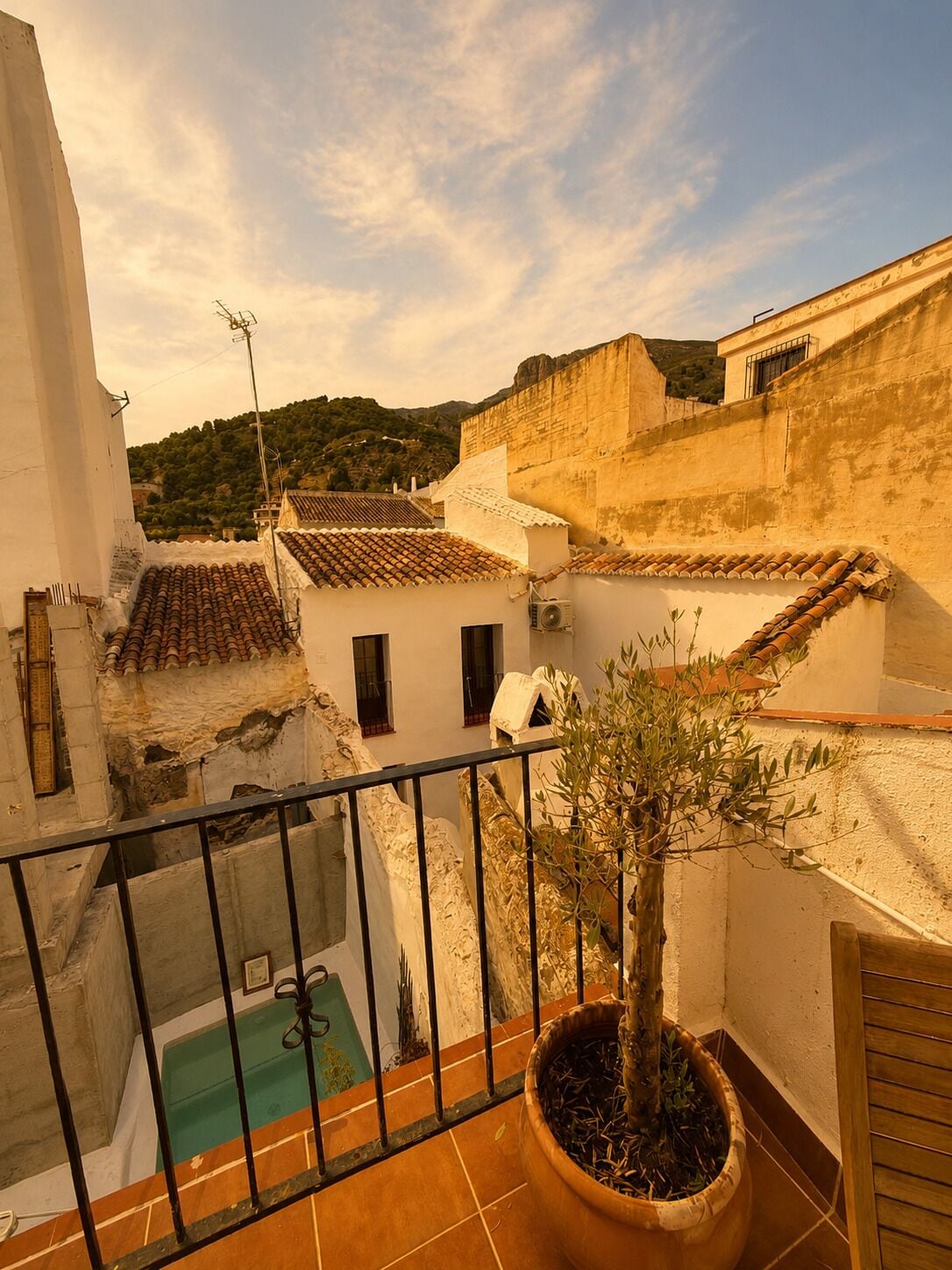 Encanto Guesthouse Room 4, Olivo | 山景