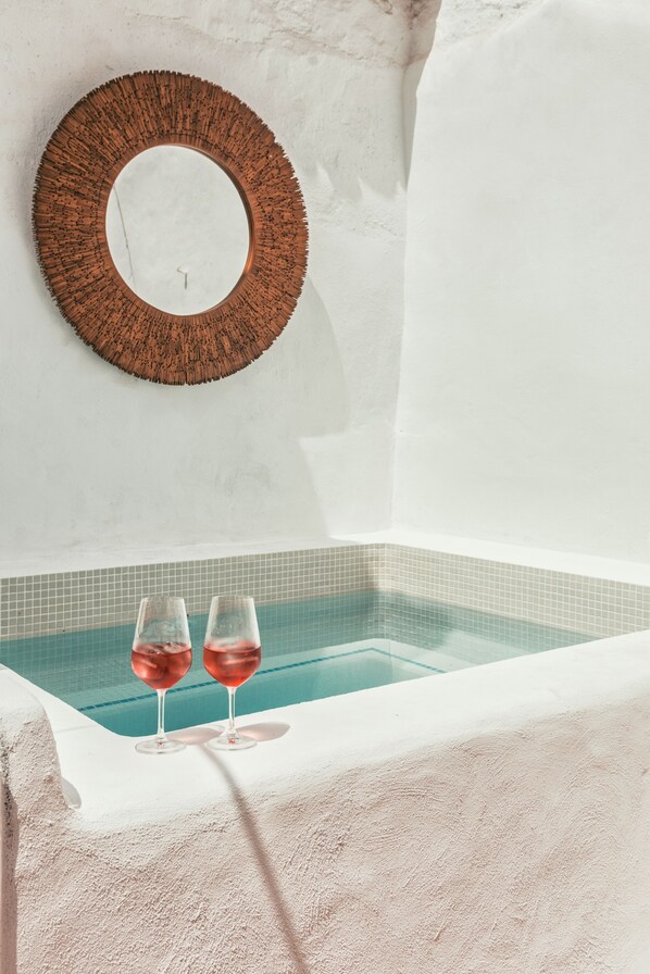 Piscine extérieure en saison