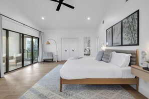 4 bedrooms, desk, iron/ironing board, travel cot