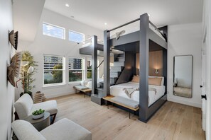 4 bedrooms, desk, iron/ironing board, travel crib - Ellum House · Modern Oasis in Deep Ellum–Spacious Home Sleeps 14 (Dallas)