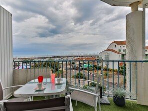 Outdoor dining - Duplex 4 étoiles, vue mer et port de plaisance (Talmont-Saint-Hilaire)