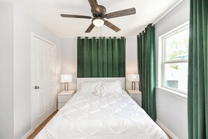 2 Schlafzimmer, Bügeleisen/Bügelbrett, kostenloses WLAN, Bettwäsche