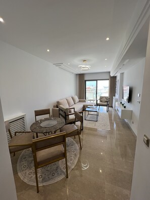 Interior - El Badira: Appartement S+2 de Luxe (Sidi daoud)