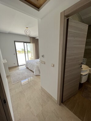 2 bedrooms, iron/ironing board, WiFi, bed sheets - El Badira: Appartement S+2 de Luxe (Sidi daoud)