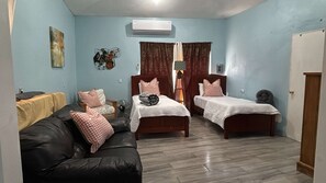 1 室のベッドルーム、WiFi、ベッドシーツ