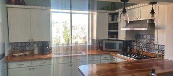 Cozy Hispanic Guest House "Casa Las Margaritas" 