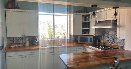 Cozy Hispanic Guest House "Casa Las Margaritas"