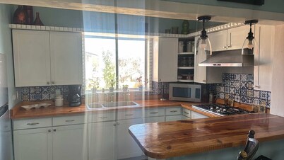 Cozy Hispanic Guest House "Casa Las Margaritas"