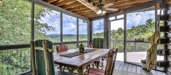 Gorgeous Lake View Log Cabin with Hot Tub!