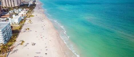 Tumbonas y toallas de playa