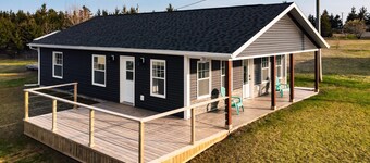 Beautiful Beach House, 3 Bedroom, 2 Bath, Bbq, & Firepit.  