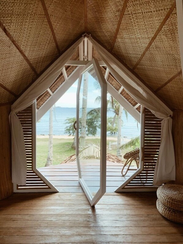 Panoramic Room, 1 Bedroom, Ocean View, Oceanfront | Individually decorated, individually furnished, free WiFi - Punta Punta Surf Retreat (General Luna)