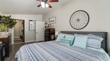 2 bedrooms, iron/ironing board, free WiFi, bed sheets