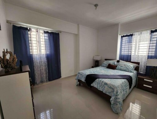 Modern & Cozy ~ Mirador Sur ~ A/C ~ Gym ~ Balcony