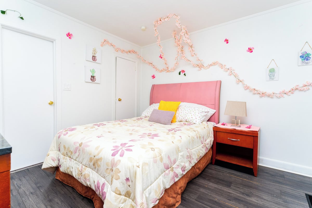 1 habitación, muebles diferentes, wifi gratis y ropa de cama