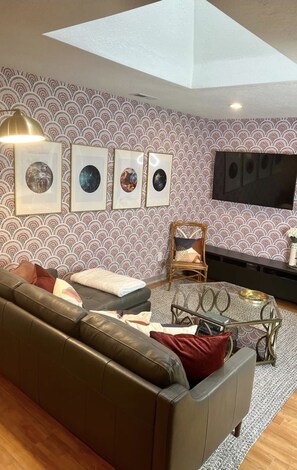 Smart TV, video games