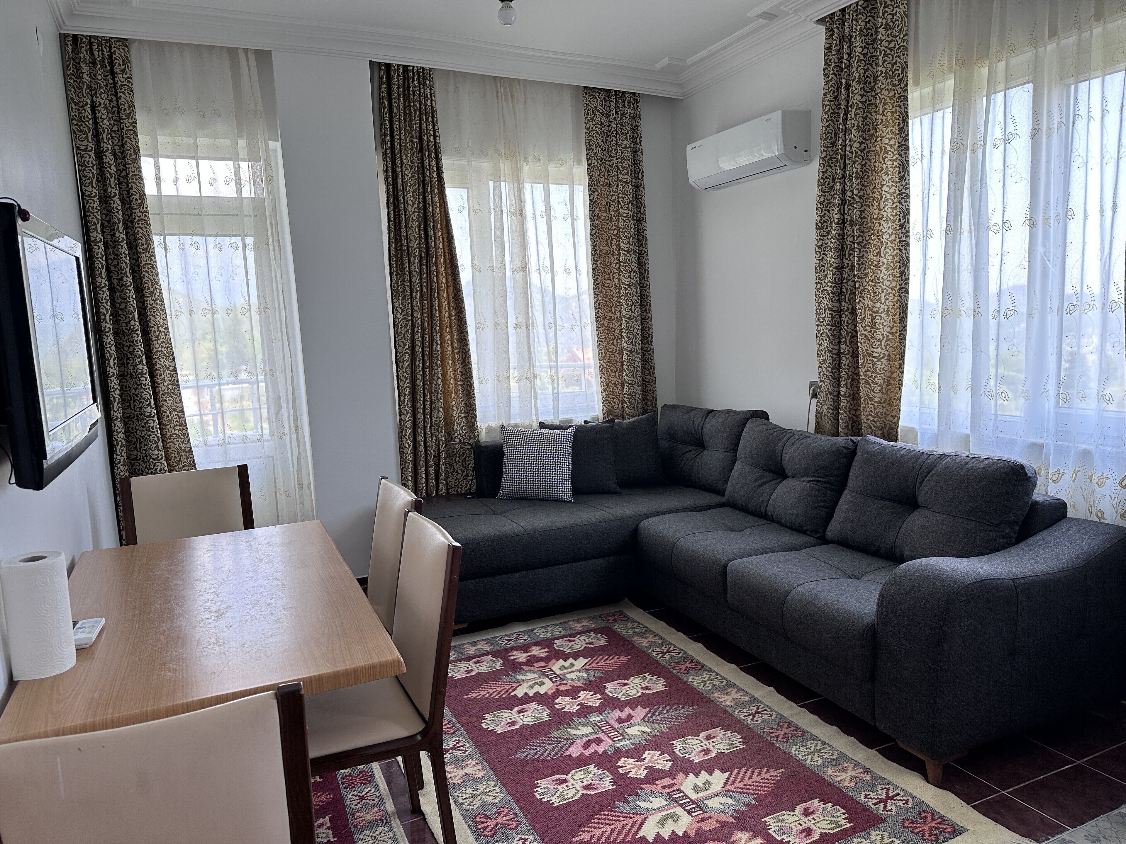 1 多间卧室、办公桌、笔记本电脑工作区、免费 WiFi