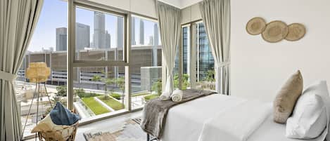 3 slaapkamers, een strijkplank/strijkijzer, gratis wifi, beddengoed