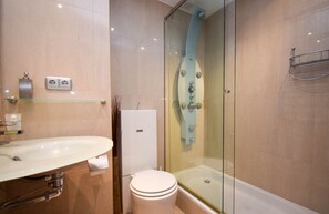 A modern bathroom with a glass-enclosed shower, a white sink, and a toilet. - Ref: 298 Spacious seafront 3 bed/2 bath apartment with amazing views (Fuengirola)