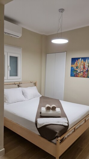 1 chambre, bureau, chambres insonorisées, fer et planche à repasser