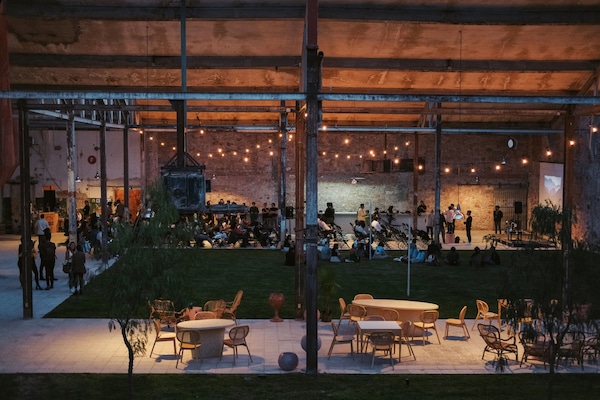 Banquet hall