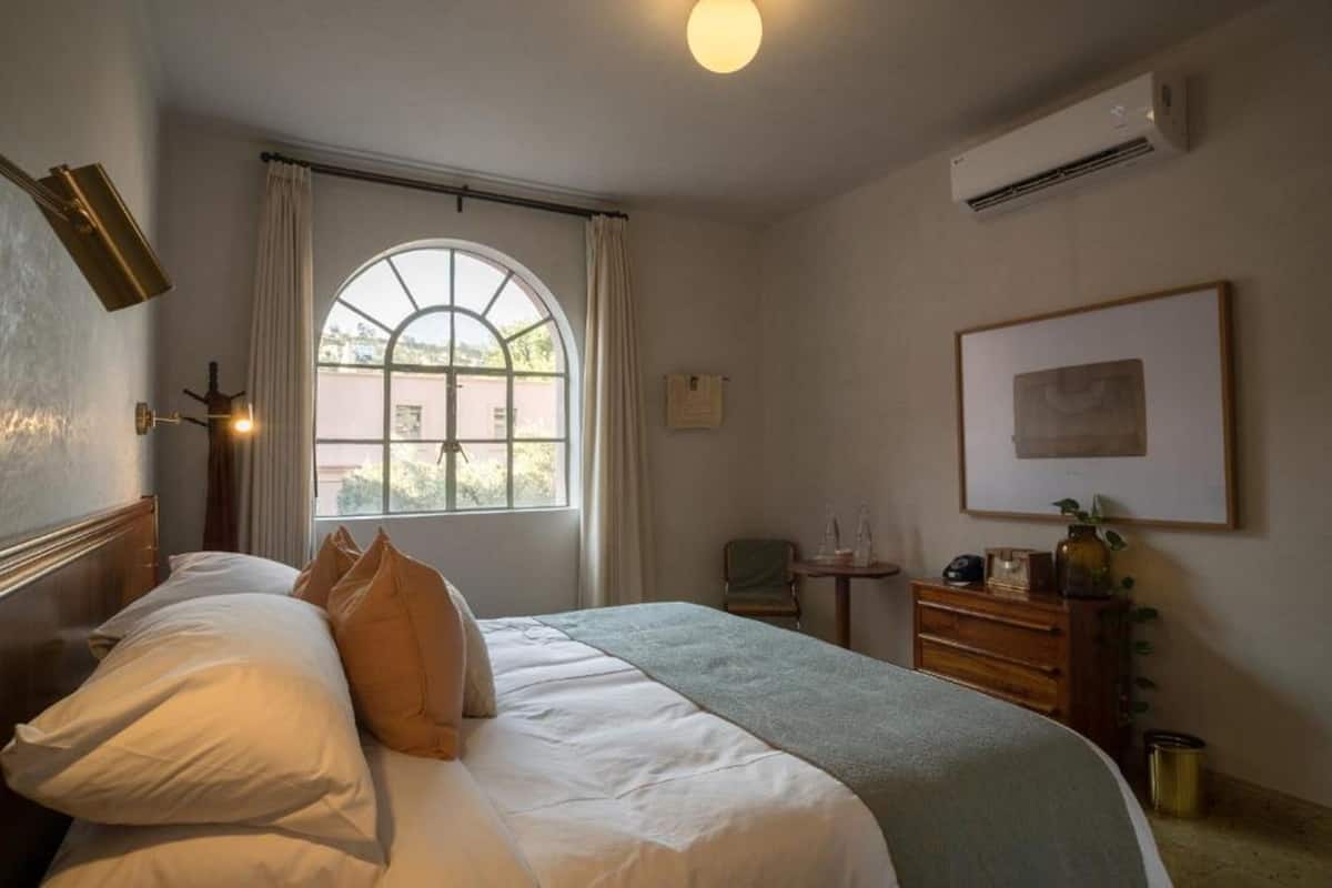 1 bedroom, in-room safe, blackout drapes, free WiFi