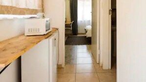 Unclassified image, 3 of 13, button - 54 Brecher St (Pretoria)