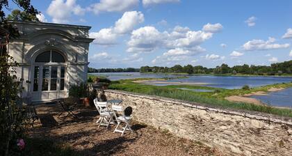 Maison 6 Personnes Dans un Jardin en Bord de Loire Dans le Village de La Pointe